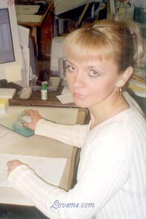 65425 - Elena Age: 30 - Russia